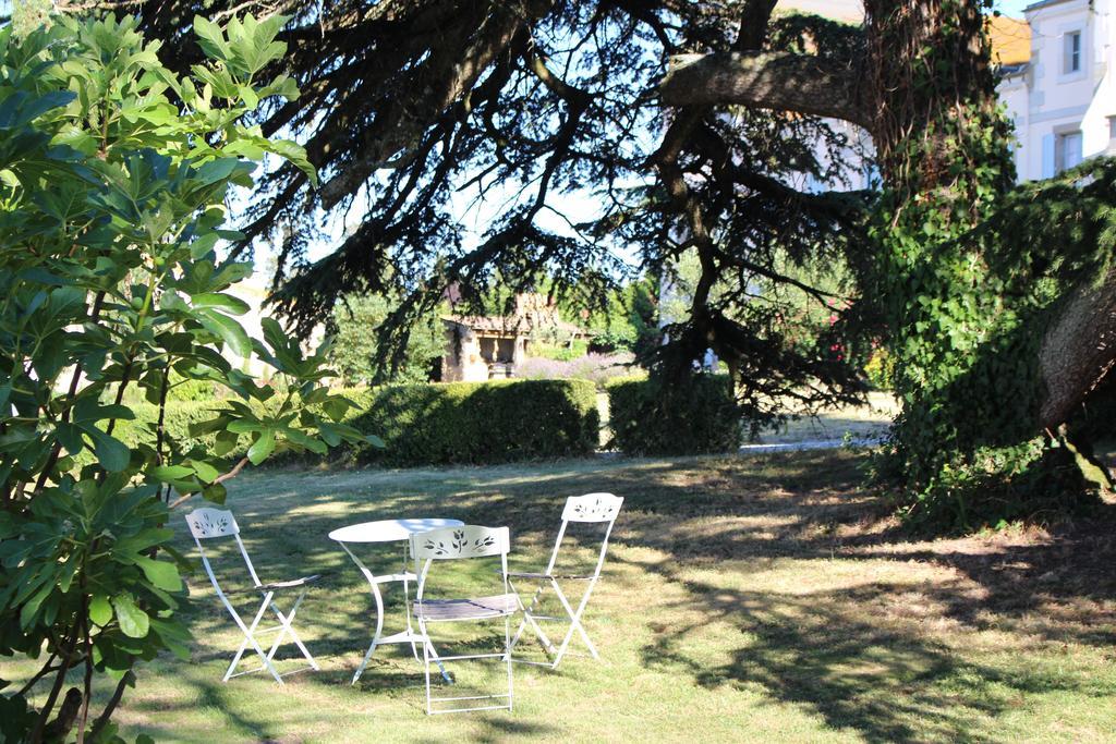 Chateau De Villeneuve - Montolieu Exterior foto